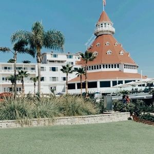 Meet your Posher, Yariz